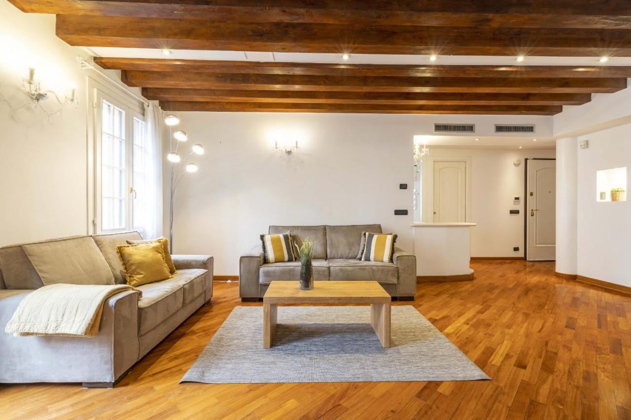 Apartment Tolentini Canal View & Terrace By Wonderful Italy Venedig
