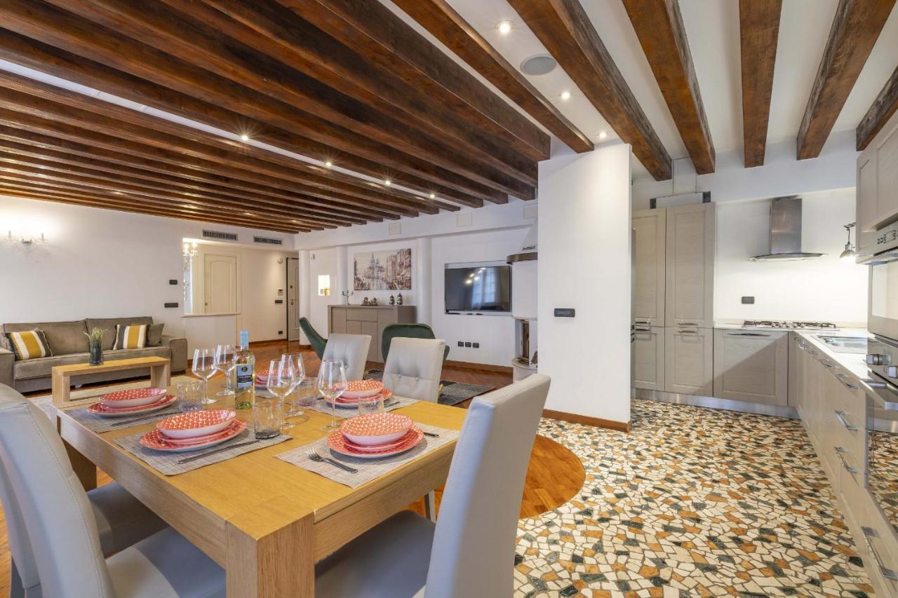 Apartment Tolentini Canal View & Terrace By Wonderful Italy Venedig